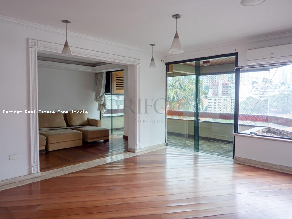 Apartamento à venda com 3 quartos, 187m² - Foto 2