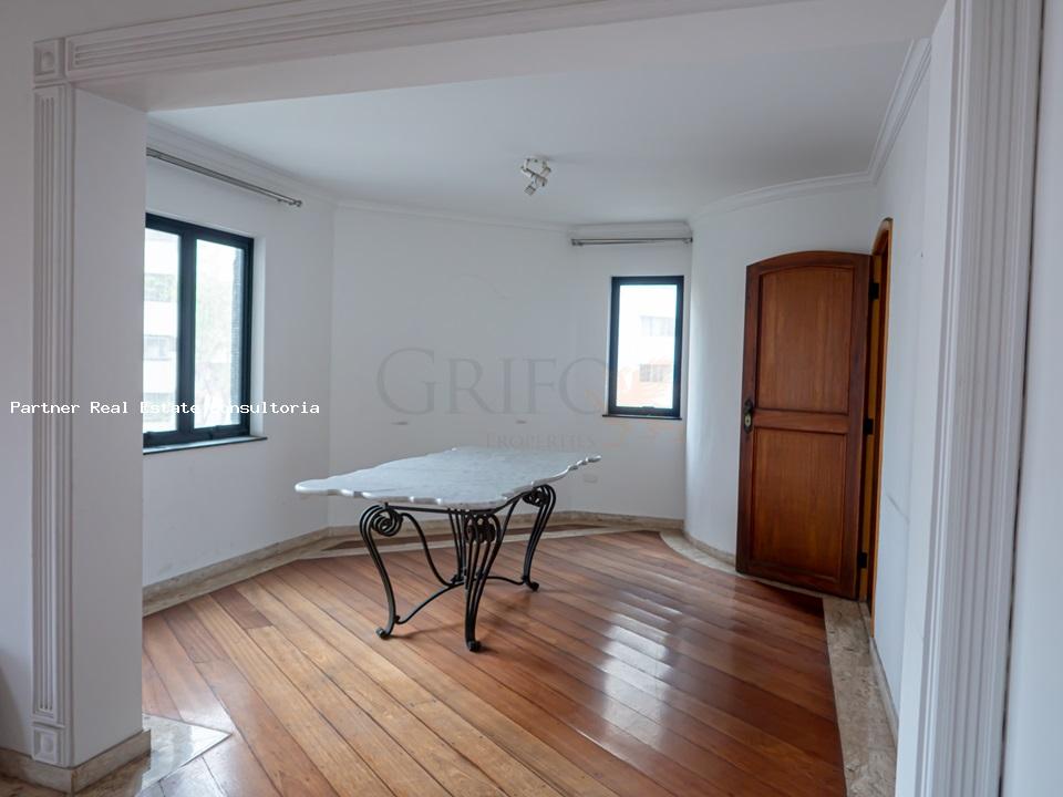 Apartamento à venda com 3 quartos, 187m² - Foto 7