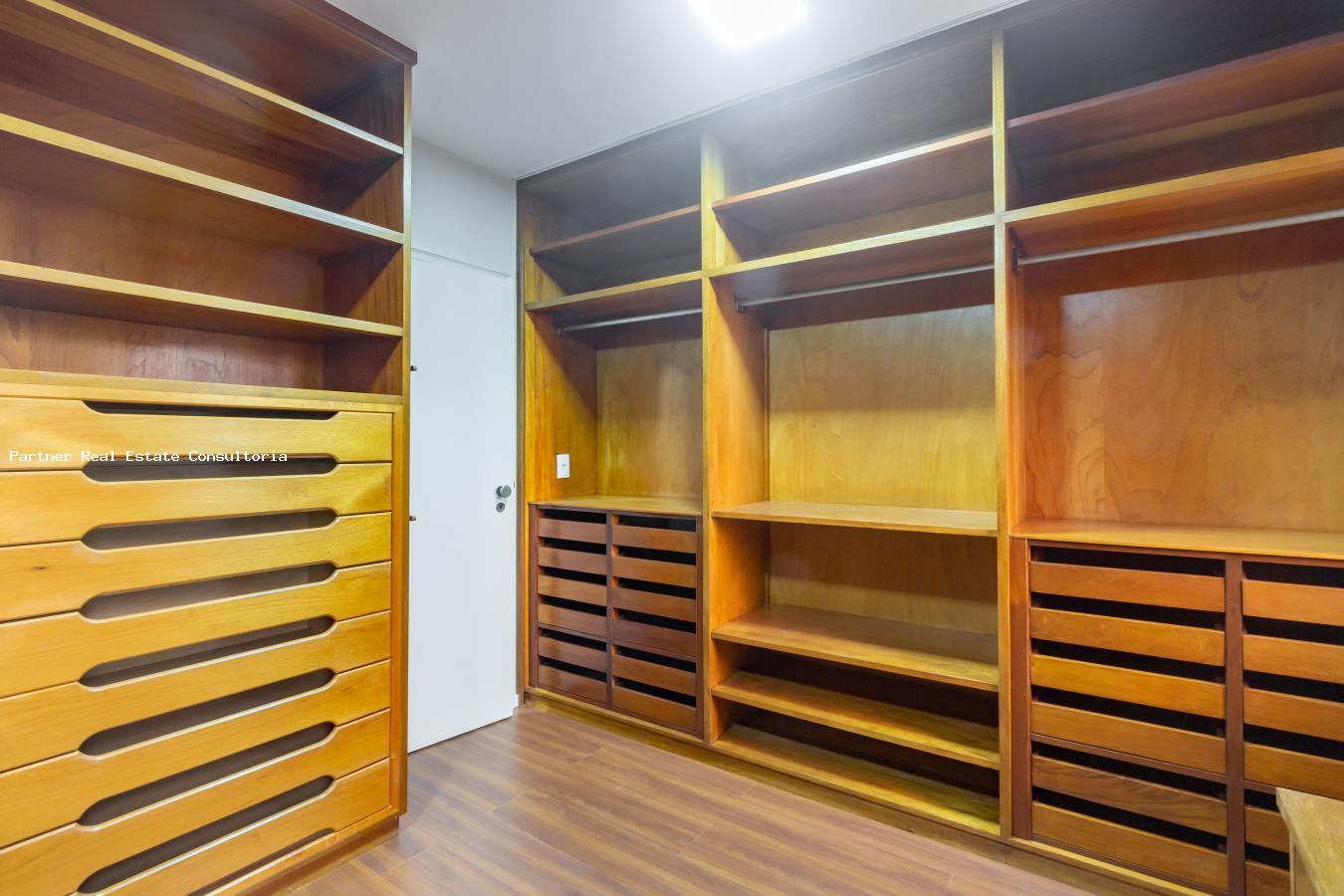 Apartamento para alugar com 3 quartos, 438m² - Foto 18