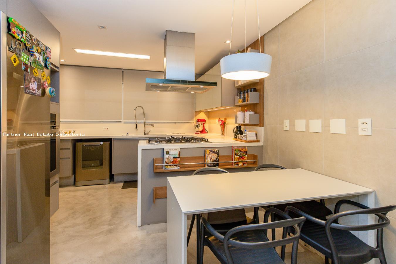 Apartamento à venda com 4 quartos, 243m² - Foto 3