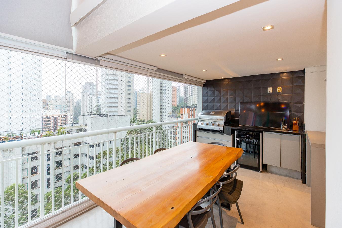 Apartamento à venda com 4 quartos, 243m² - Foto 17