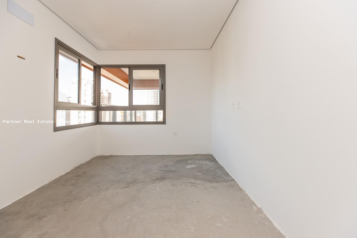 Apartamento à venda com 4 quartos, 232m² - Foto 9