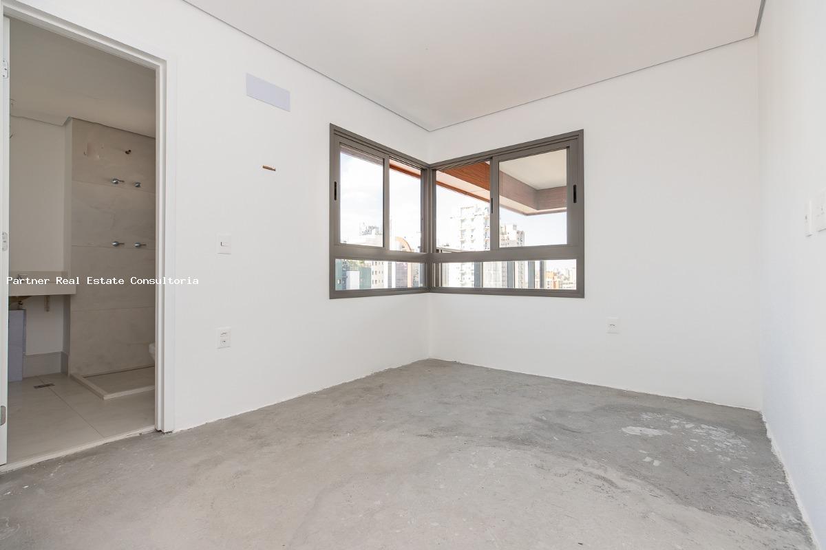 Apartamento à venda com 4 quartos, 232m² - Foto 10