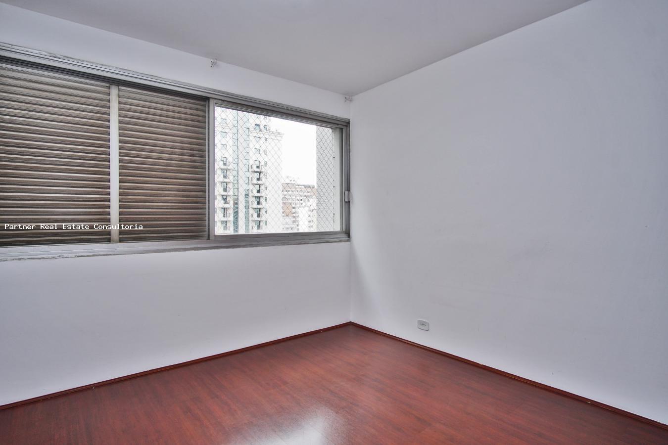 Apartamento à venda com 3 quartos, 158m² - Foto 17