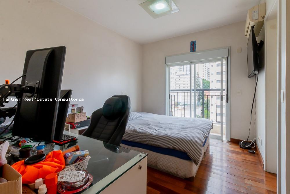 Apartamento à venda com 3 quartos, 240m² - Foto 9