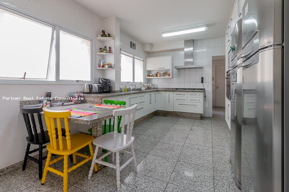 Apartamento à venda com 3 quartos, 240m² - Foto 15