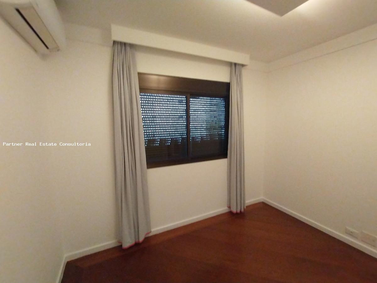 Apartamento à venda com 3 quartos, 198m² - Foto 6