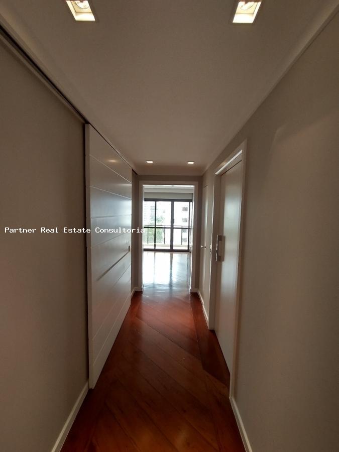 Apartamento à venda com 3 quartos, 198m² - Foto 16