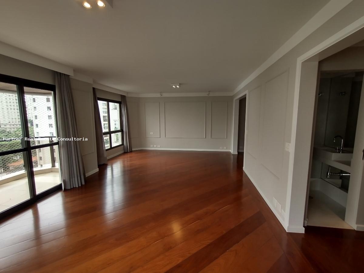 Apartamento à venda com 3 quartos, 198m² - Foto 23