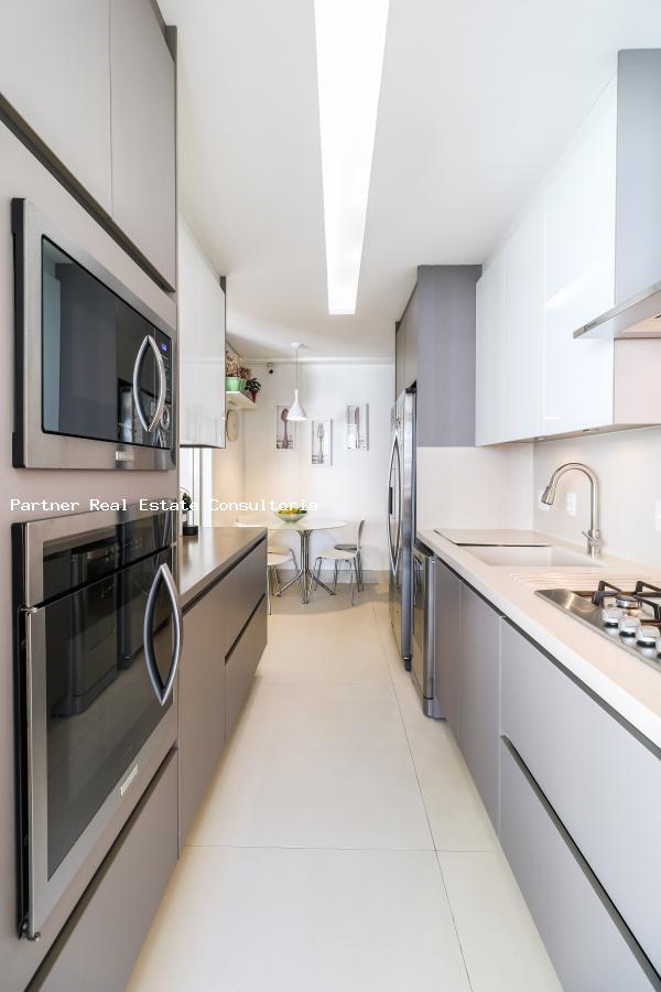 Apartamento à venda com 3 quartos, 134m² - Foto 13