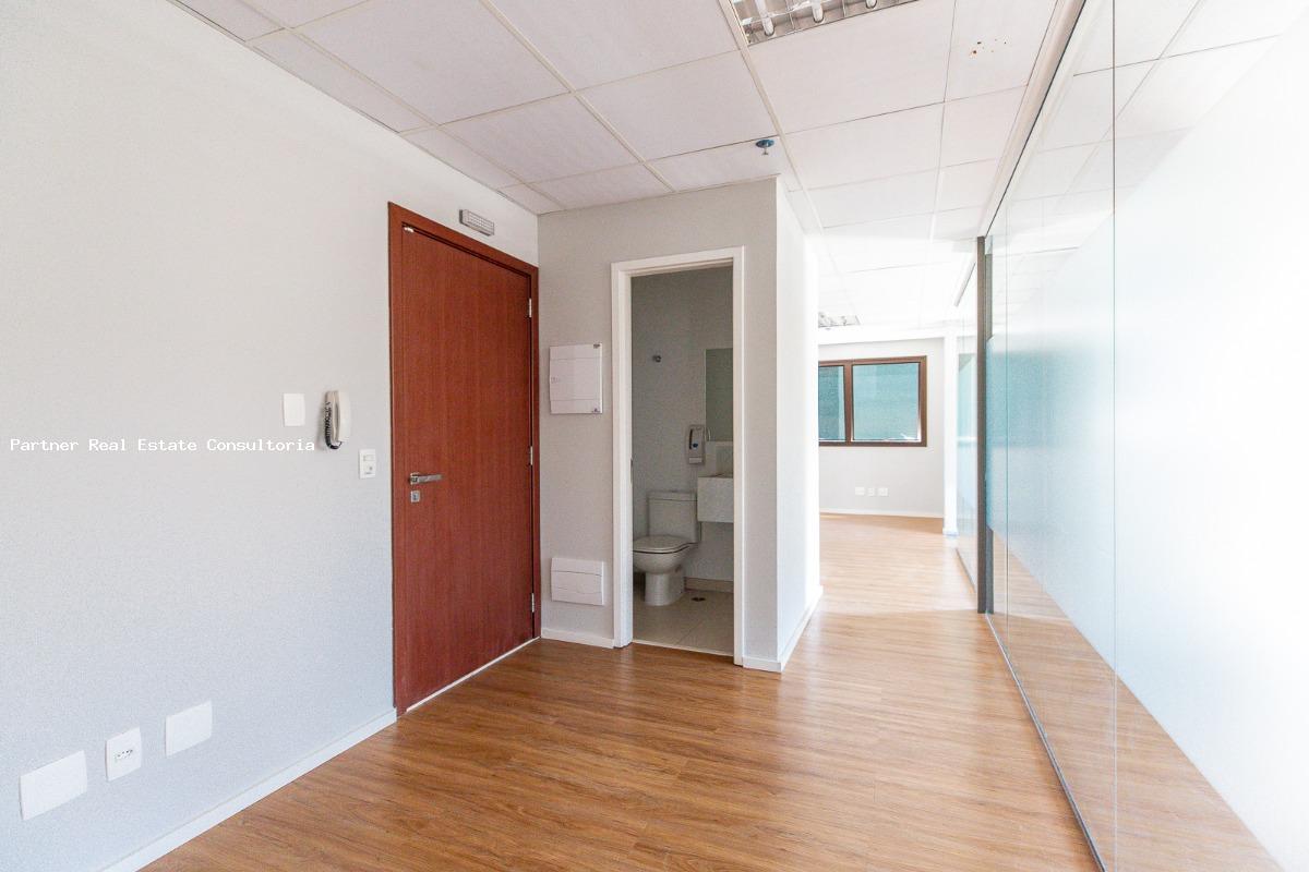 Conjunto Comercial-Sala à venda com 4 quartos, 200m² - Foto 8