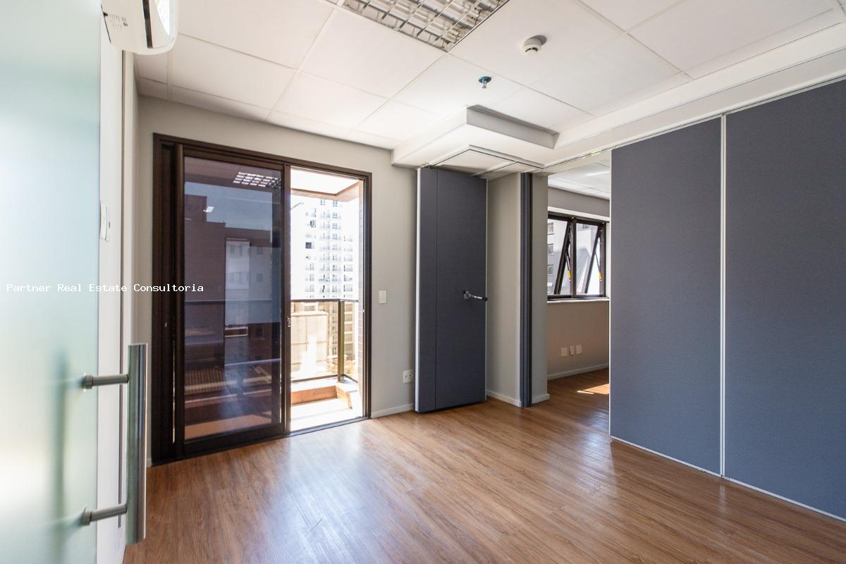 Conjunto Comercial-Sala à venda com 4 quartos, 200m² - Foto 12