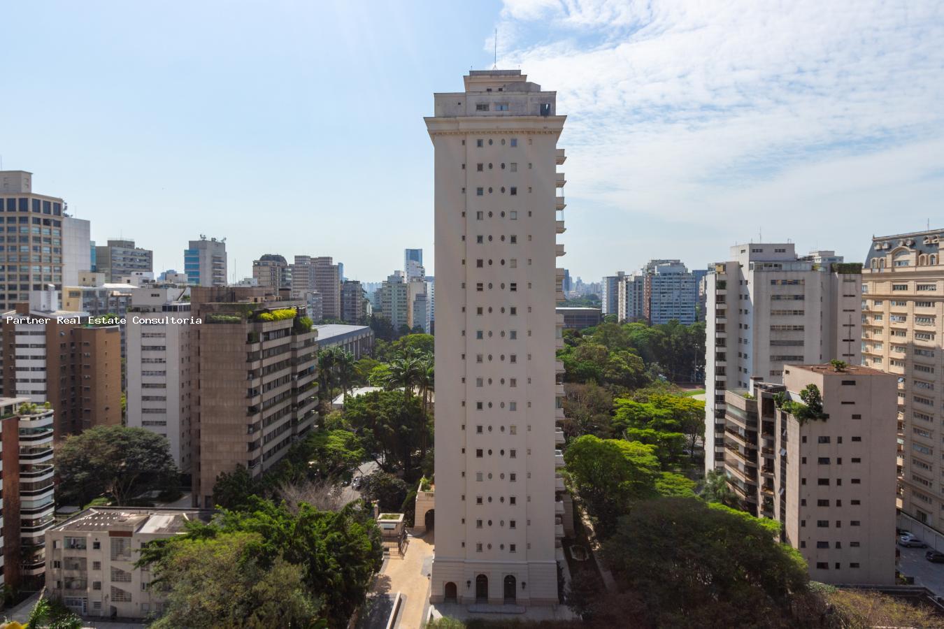 Cobertura à venda com 3 quartos, 672m² - Foto 1