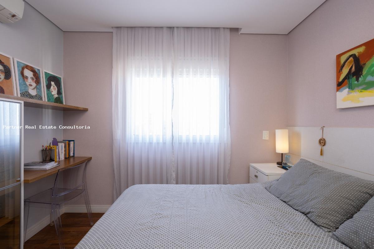 Apartamento à venda com 4 quartos, 153m² - Foto 1