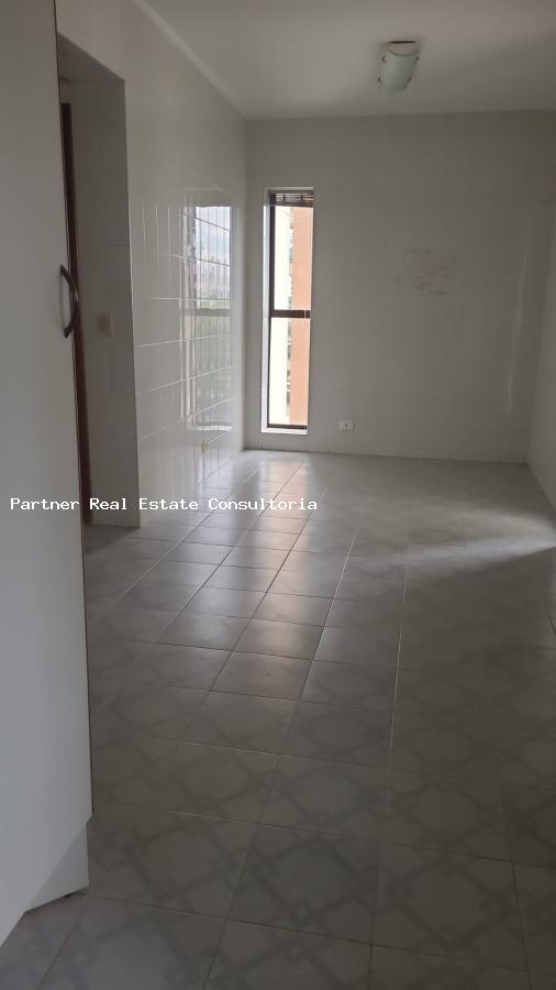 Apartamento à venda com 3 quartos, 200m² - Foto 5