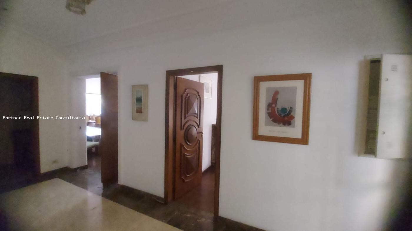 Casa à venda com 4 quartos, 1050m² - Foto 19