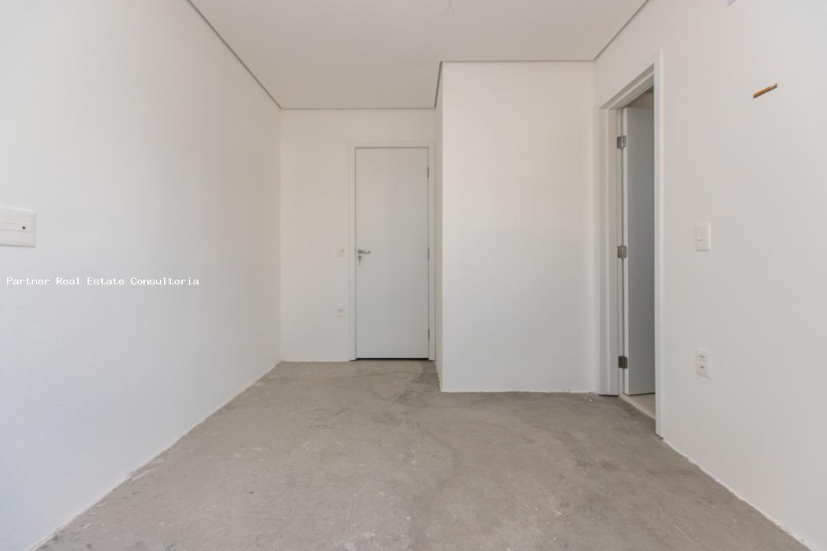 Apartamento à venda com 4 quartos, 232m² - Foto 11