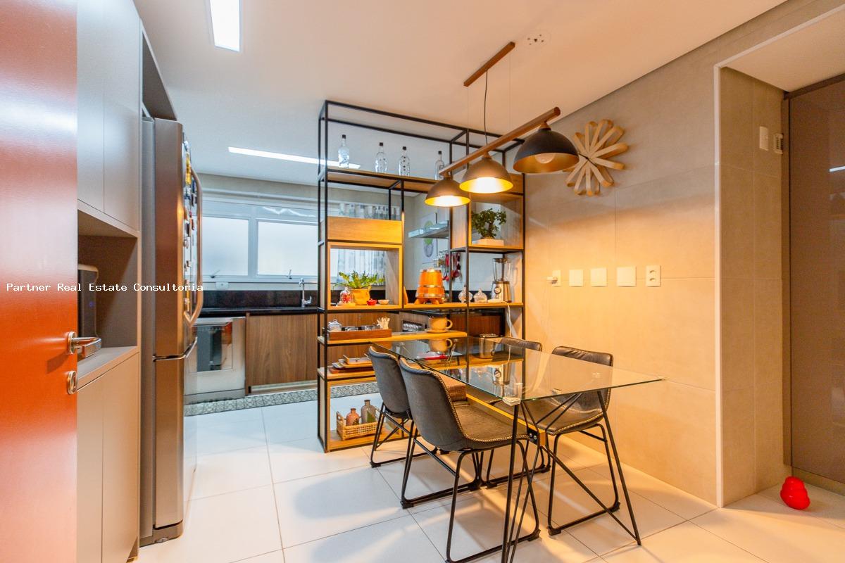 Apartamento à venda com 4 quartos, 243m² - Foto 3