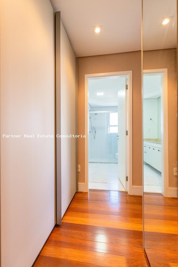 Apartamento à venda com 4 quartos, 243m² - Foto 13