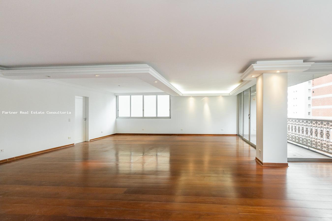 Apartamento à venda com 3 quartos, 331m² - Foto 2