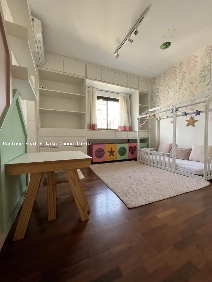 Apartamento à venda com 3 quartos, 189m² - Foto 11