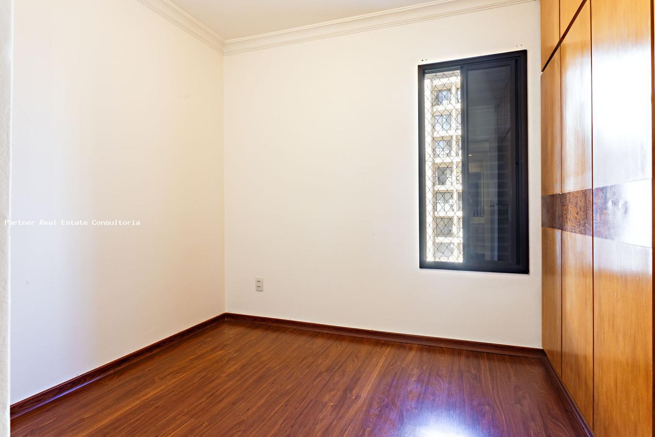 Apartamento à venda com 2 quartos, 75m² - Foto 9