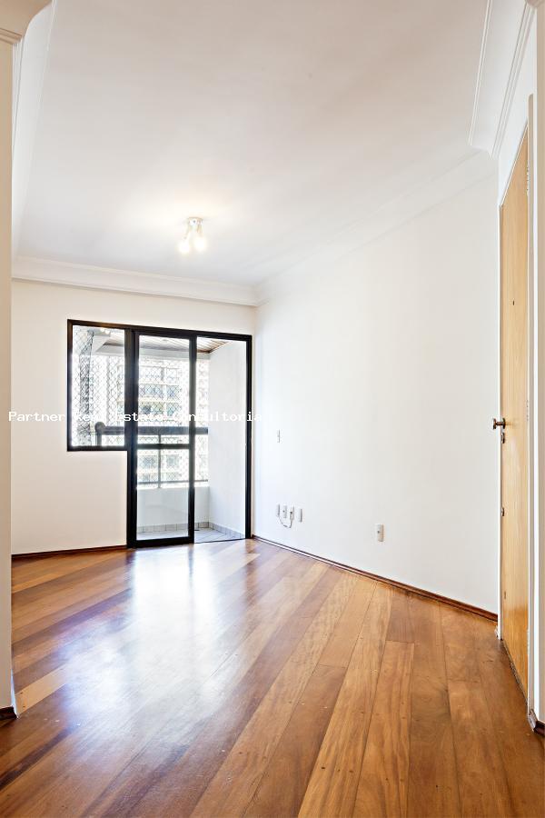 Apartamento à venda com 2 quartos, 75m² - Foto 17