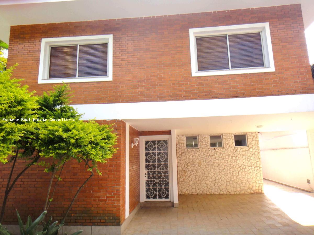 Casa à venda com 4 quartos, 900m² - Foto 2