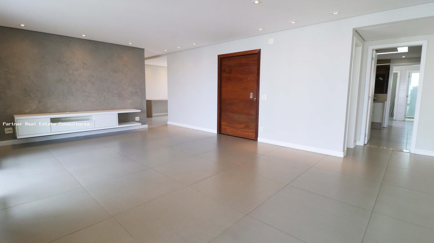 Apartamento à venda com 4 quartos, 223m² - Foto 11