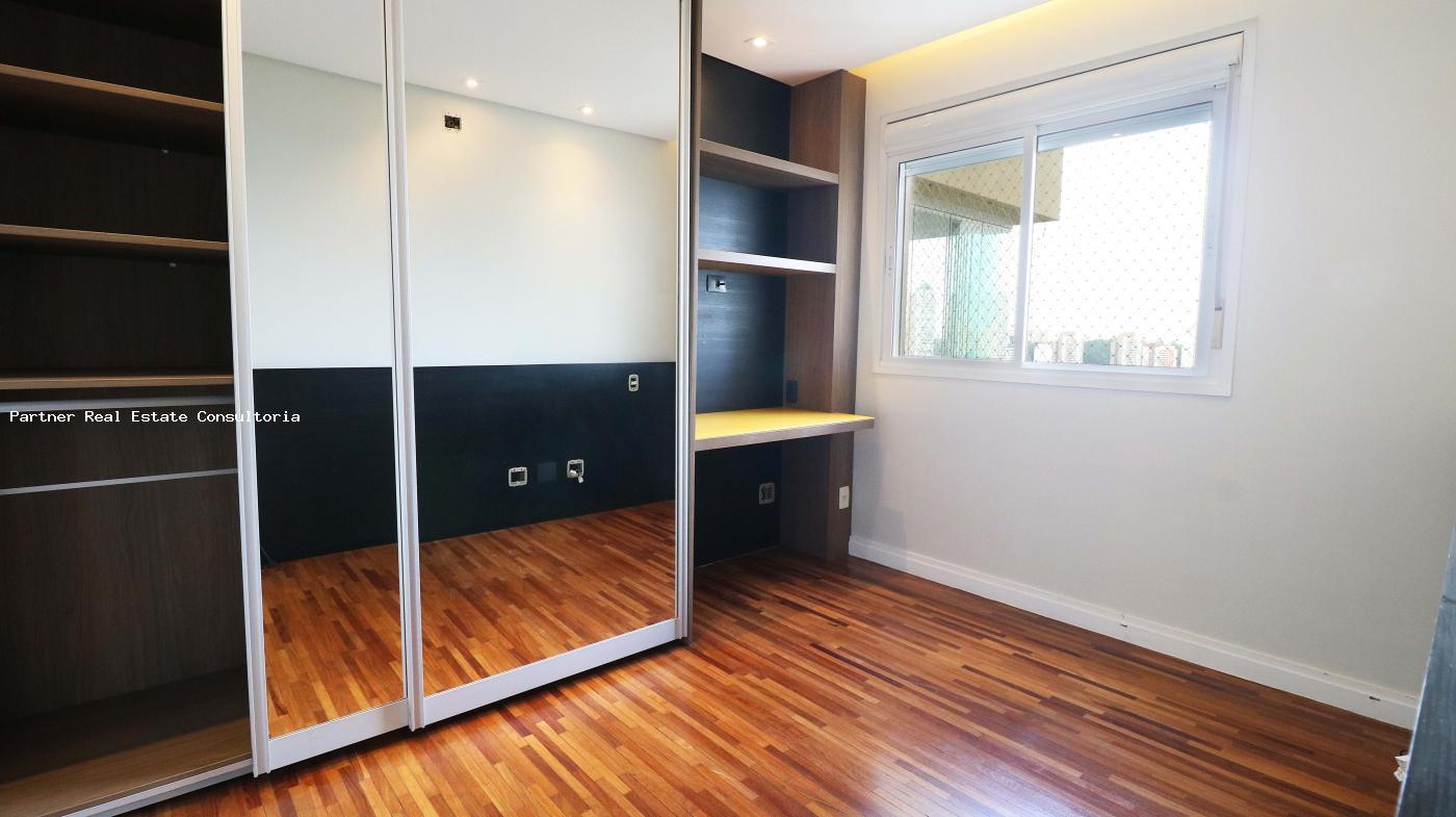 Apartamento à venda com 4 quartos, 223m² - Foto 17