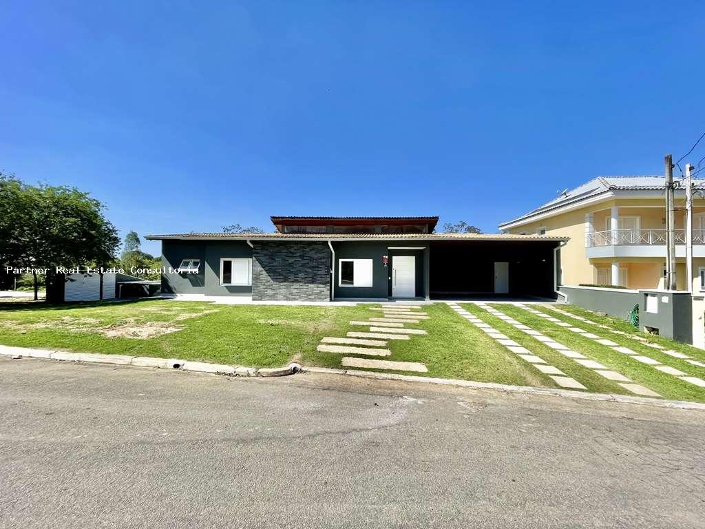 Casa à venda com 4 quartos, 1056m² - Foto 1