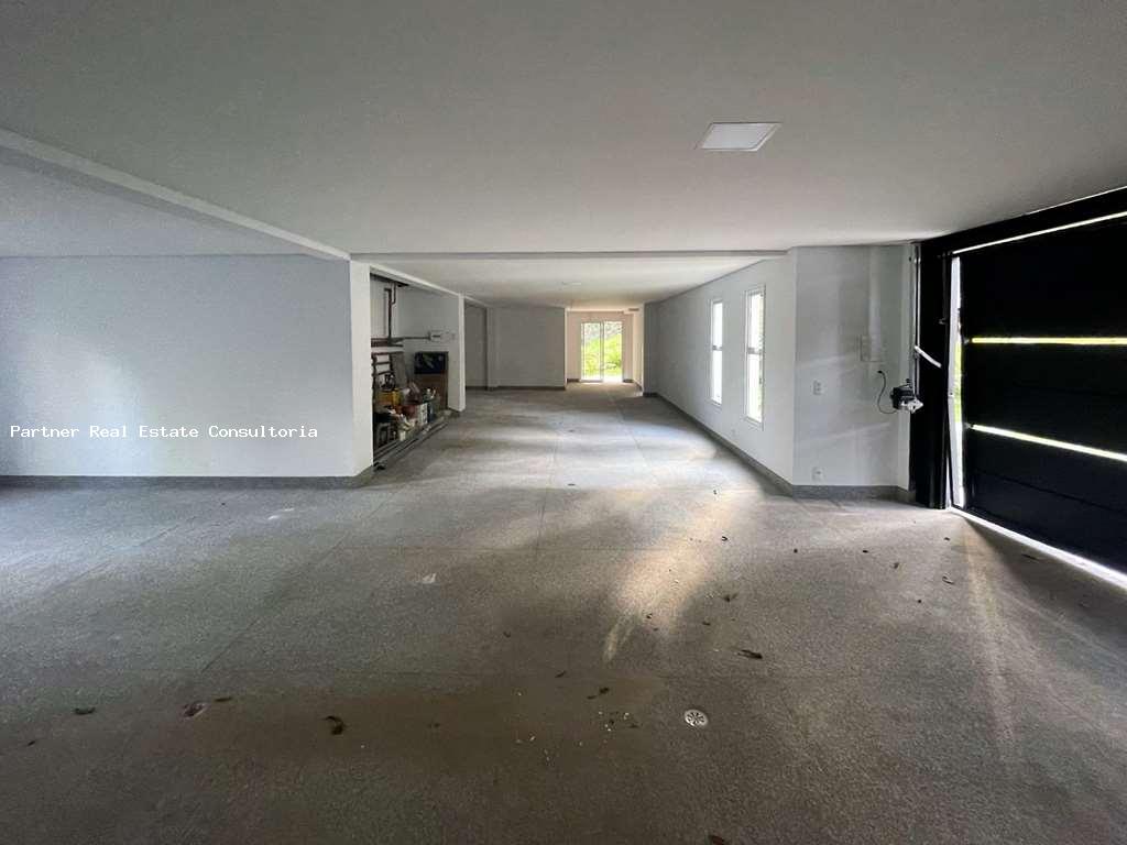 Casa à venda com 4 quartos, 1987m² - Foto 7