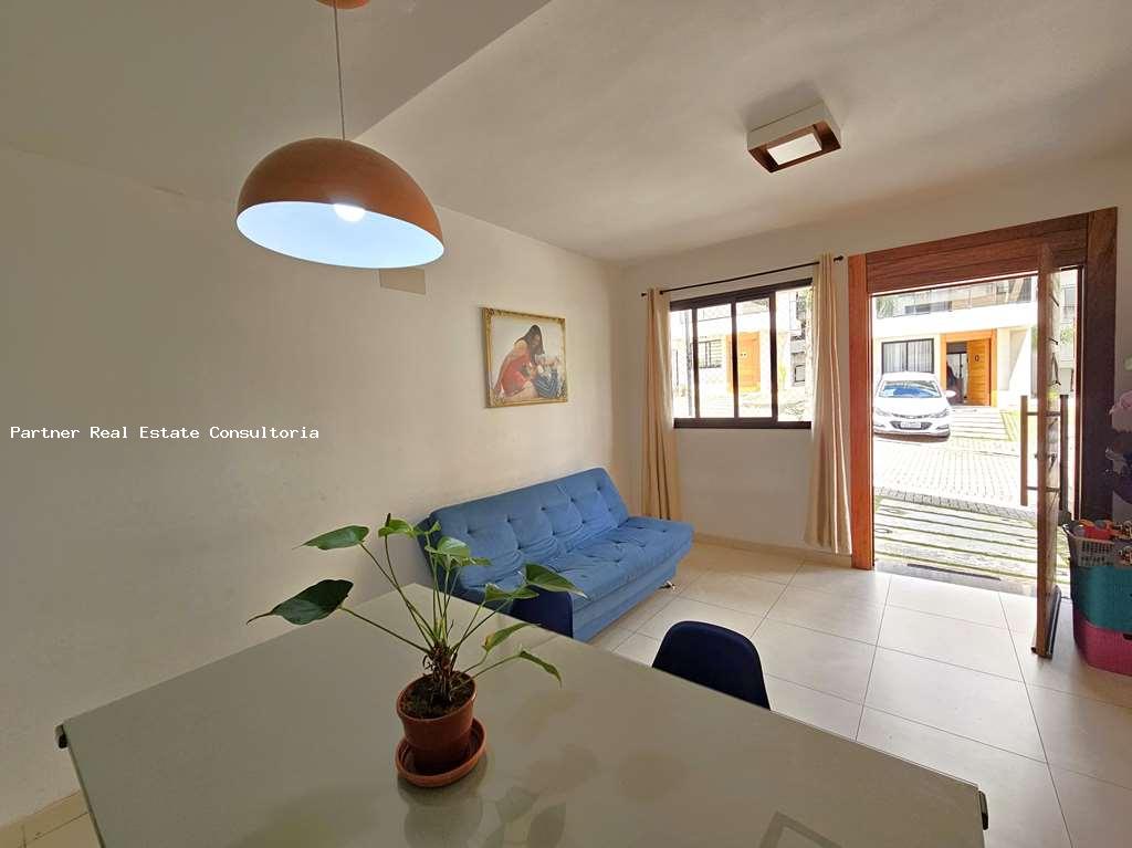 Casa à venda com 3 quartos, 150m² - Foto 2