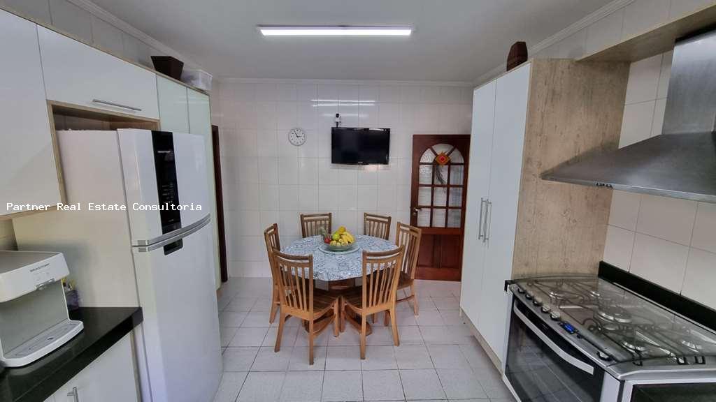 Casa à venda com 4 quartos, 600m² - Foto 19