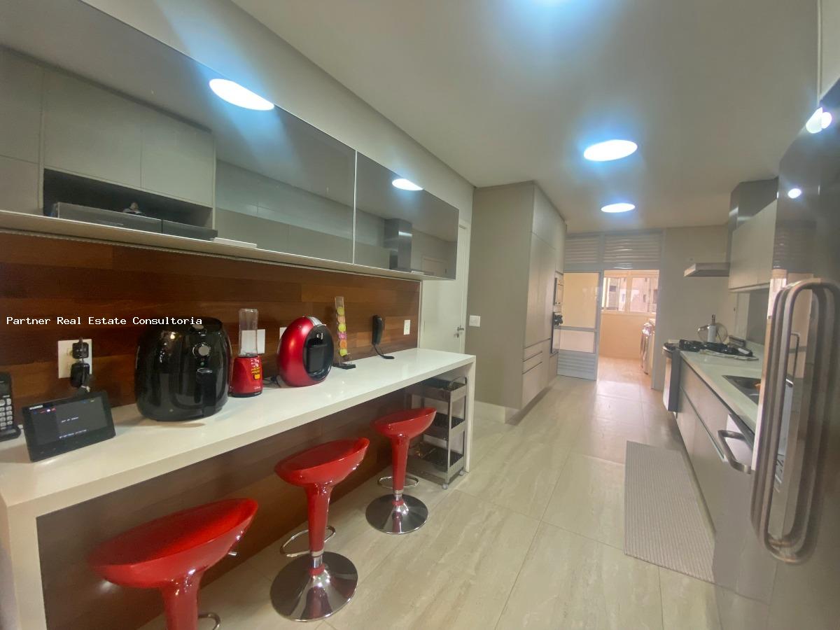 Apartamento à venda com 4 quartos, 281m² - Foto 19