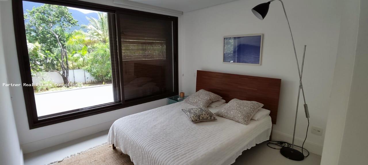 Casa à venda com 6 quartos, 400m² - Foto 17