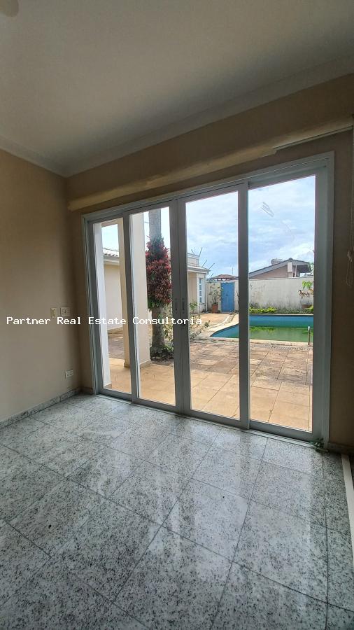 Casa à venda com 4 quartos, 1087m² - Foto 2