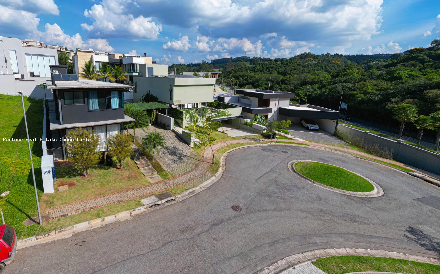 Casa de Condomínio à venda com 4 quartos, 574m² - Foto 2