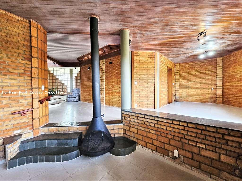 Casa de Condomínio à venda com 4 quartos, 680m² - Foto 1