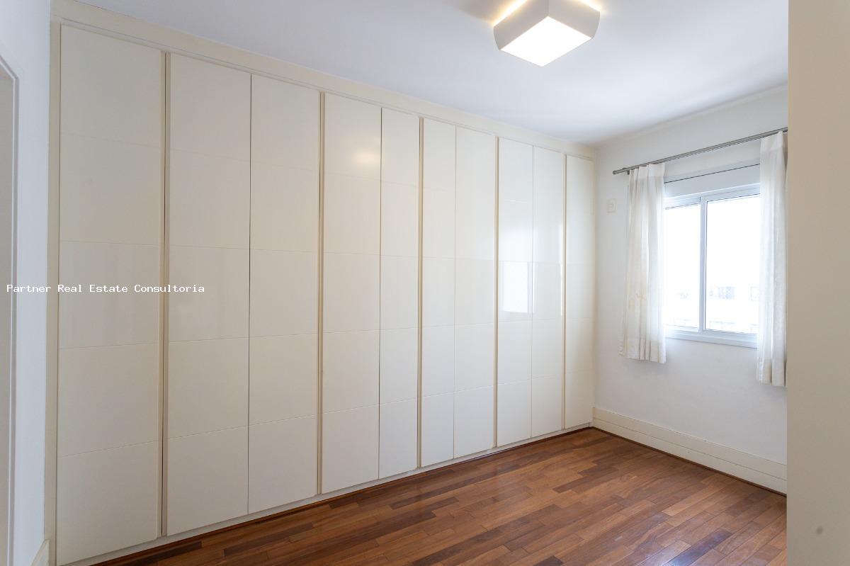 Apartamento à venda com 4 quartos, 222m² - Foto 13