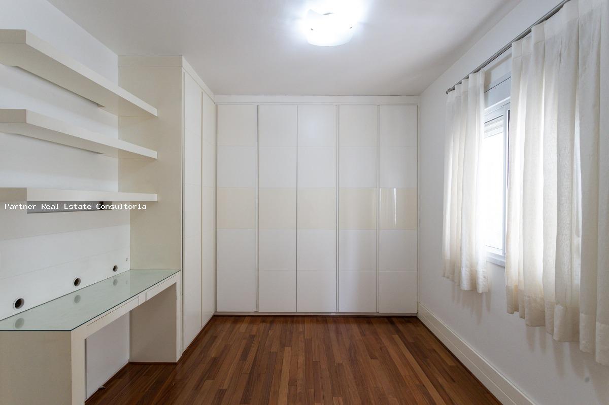 Apartamento à venda com 4 quartos, 222m² - Foto 18