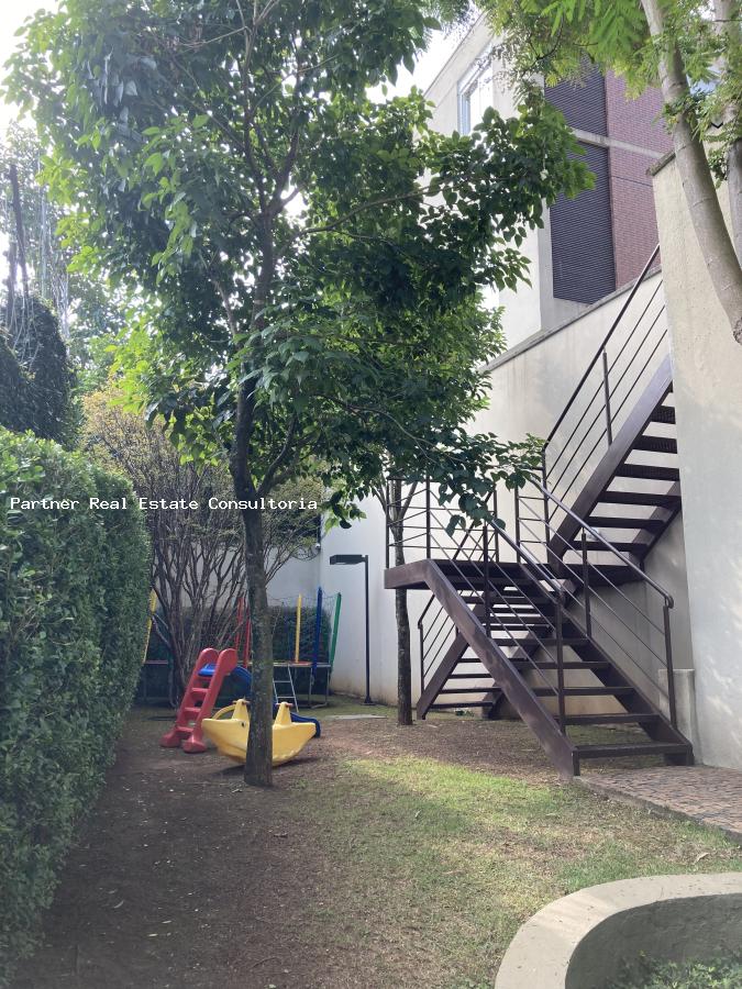 Casa de Condomínio à venda com 4 quartos, 300m² - Foto 2